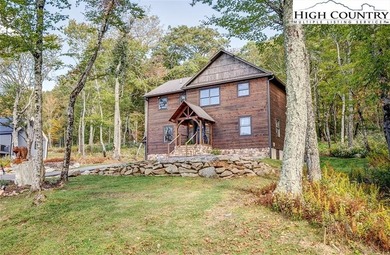Nestled under the peaks of Sugar Mountain is this 3 bedroom, 3.5 - photo 44