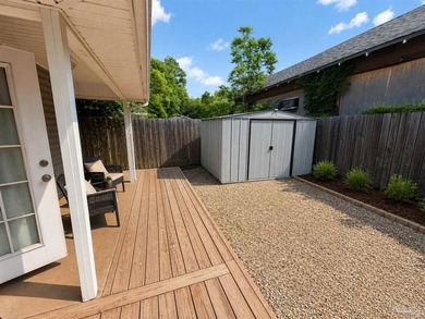 Charming cottage-style home just two blocks north of Downtown - photo 3