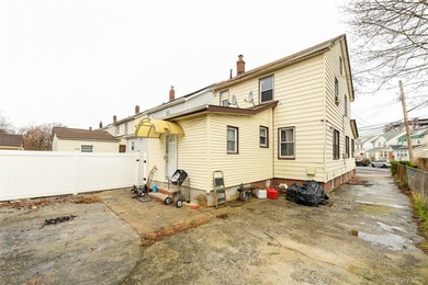 Well maintained two family in residential Rosedale. Both floors - photo 6