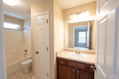 Charming cottage-style home just two blocks north of Downtown - photo 6