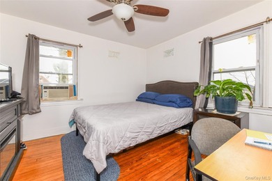 Well maintained two family in residential Rosedale. Both floors - photo 9