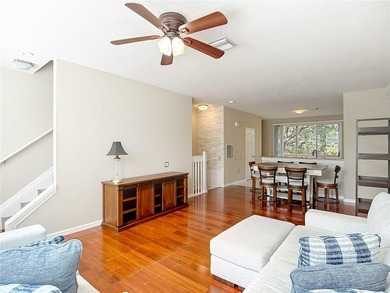 GATED TOWNHOME close to BAYSHORE BLVD, 3 Bed/2Full Baths /2Half - photo 22