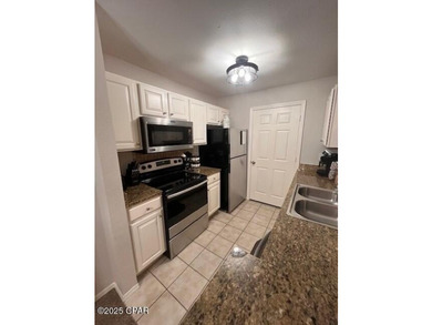 Open House Sunday Feb 1st 1-4 Short-term rentals allowed! This - photo 4