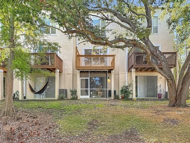 GATED TOWNHOME close to BAYSHORE BLVD, 3 Bed/2Full Baths /2Half - photo 26
