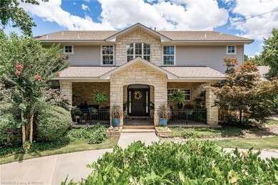 COME EXPLORE KENSINGTON HEIGHTS! This stunning 4-Bedroom, 4 - photo 2