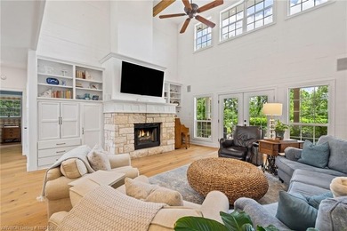 COME EXPLORE KENSINGTON HEIGHTS! This stunning 4-Bedroom, 4 - photo 8