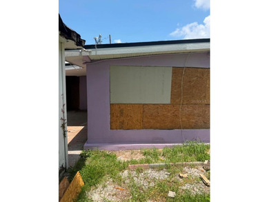 Stunningly Remodeled 3BD/2BA Home with 2 extra Rooms in the - photo 6