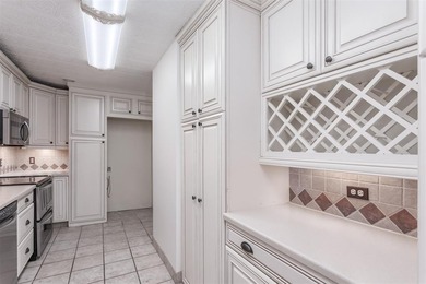 BACK ON MARKET Refreshed, Repainted and Ready to go! Spacious