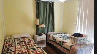 Rare Opportunity! Fully Furnished Seasonal Lake Cottage with - photo 14