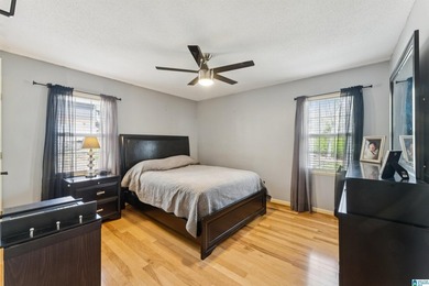 Welcome home to a well maintained 3 bedroom, 2 full bathroom - photo 17