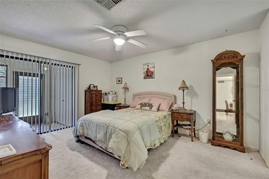Beautifully maintained 2-bedroom, 2-bath villa featuring tile - photo 17