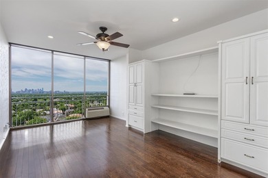 BACK ON MARKET Refreshed, Repainted and Ready to go! Spacious