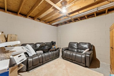 Welcome home to a well maintained 3 bedroom, 2 full bathroom - photo 37