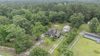 Don't miss this charming cottage with incredible potential - photo 15