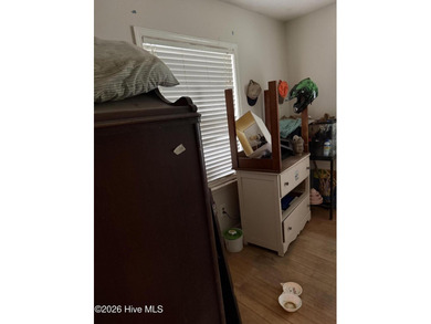 Don't miss this charming cottage with incredible potential - photo 18