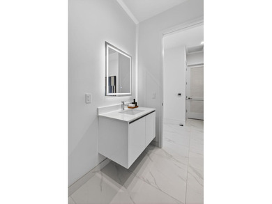 Welcome to Nautilus 220-where brand-new waterfront luxury meets - photo 24
