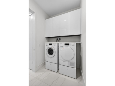 Welcome to Nautilus 220-where brand-new waterfront luxury meets - photo 26