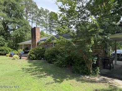 Welcome home to this beautiful 3-bedroom, 2-bath brick residence - photo 4