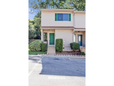 Welcome to this beautifully updated 2-bedroom end-unit townhome - photo 3