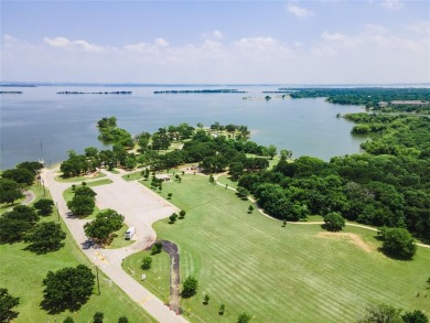 Lake Lewisville Home For Sale in Lake Dallas Texas