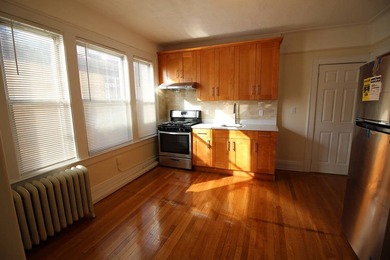 Rear legal detach 3 family in east Flushing, great for living - photo 12