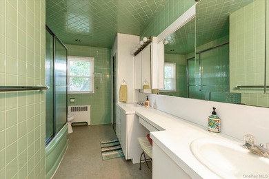 Prime South Lindenmere Mid Block EXTENDED 5BR SPLIT--Added 4th - photo 13