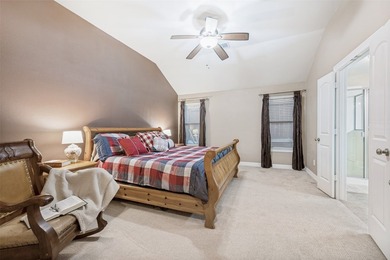 MOTIVATED SELLER! Welcome home to this beautifully maintained - photo 14