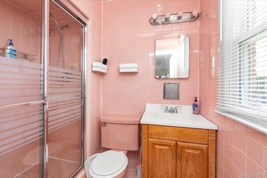Prime South Lindenmere Mid Block EXTENDED 5BR SPLIT--Added 4th - photo 15