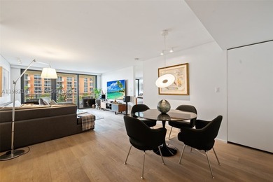 Designed by renowned architect Kenneth Treister, Yacht Harbour - photo 6