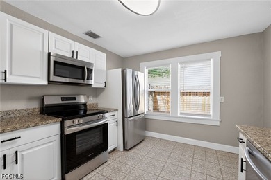 This adorable home is as lovely inside as it is from the street - photo 19