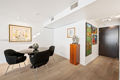 Designed by renowned architect Kenneth Treister, Yacht Harbour - photo 10