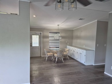 WELCOME TO FABULOUS TARA WOODS! THIS HOME OFFERS IT ALL. NICE - photo 5