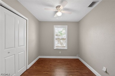 This adorable home is as lovely inside as it is from the street - photo 27