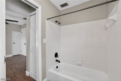 This adorable home is as lovely inside as it is from the street - photo 30