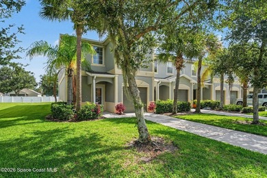 Move right into this spacious 3-bedroom, 2.5-bath end-unit - photo 2