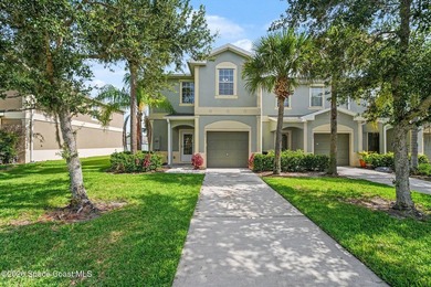 Move right into this spacious 3-bedroom, 2.5-bath end-unit - photo 3