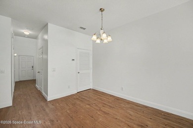 Move right into this spacious 3-bedroom, 2.5-bath end-unit - photo 5