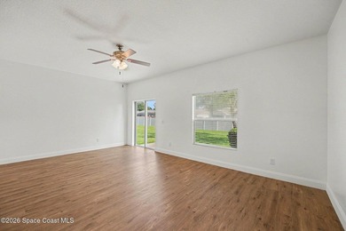 Move right into this spacious 3-bedroom, 2.5-bath end-unit - photo 6