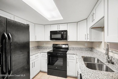 Lovely updated 2-bedroom, 2.5 bath townhouse featuring 2 - photo 2