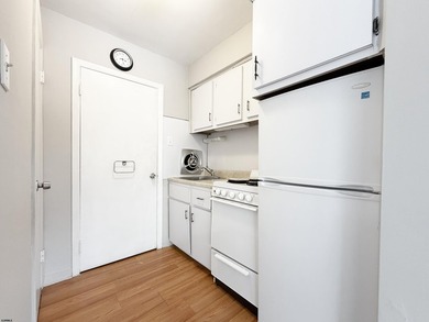 BEACHFRONT CONDO WITH BEACH VIEWS!! VACANT VACANT VACANT! Don't - photo 13