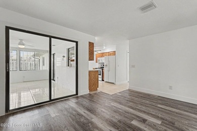 Welcome home to this beautifully maintained 3-bedroom, 2-bath - photo 10