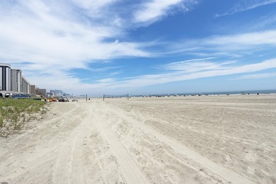 BEACHFRONT CONDO WITH BEACH VIEWS!! VACANT VACANT VACANT! Don't - photo 32
