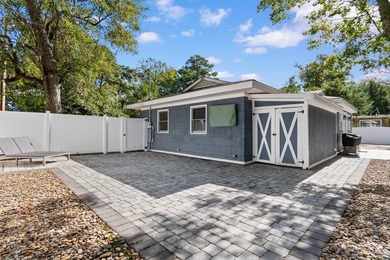 Your quintessential coastal retreat awaits. This immaculate - photo 35
