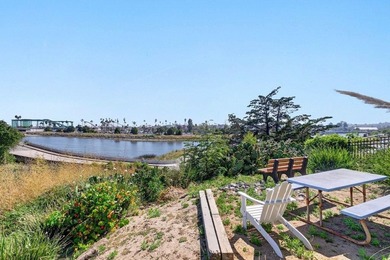 Just moments from the Santa Cruz main beach and stunning - photo 35