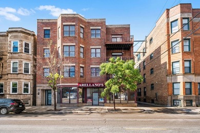 Looking for a top-floor, south-facing, and elevator building? - photo 1