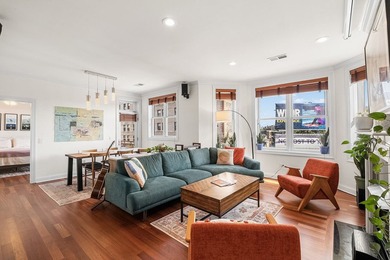 Looking for a top-floor, south-facing, and elevator building? - photo 4