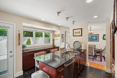 Just step out from this townhouse onto the East River Parkway - photo 9