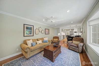 icture-perfect Colonial blending timeless design, modern updates - photo 11