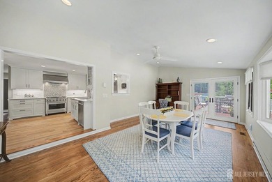 icture-perfect Colonial blending timeless design, modern updates - photo 18