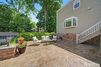 icture-perfect Colonial blending timeless design, modern updates - photo 42
